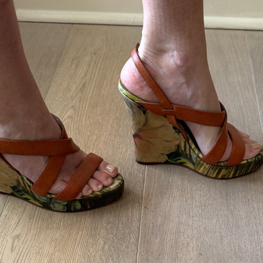 Vintage Valentino Wedge Sandals - Picture 2 of 8
